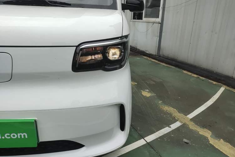 Used Wuling Zhiguang New Energy 2025 Standard Model Left Front Headlight