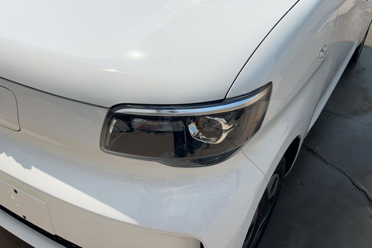 Used Wuling Zhiguang New Energy 2025 Model 305km Ambitious Edition Left Front Headlight