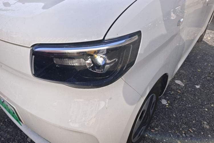 Used Wuling Zhiguang New Energy 2025 Model 305km Ambitious Edition Left Front Headlight