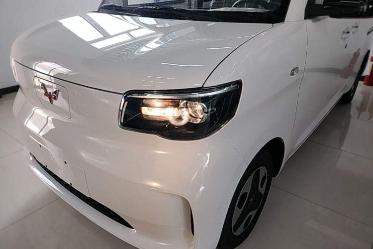 Used Wuling Zhiguang New Energy 2025 Comfort Model Left Front Headlight
