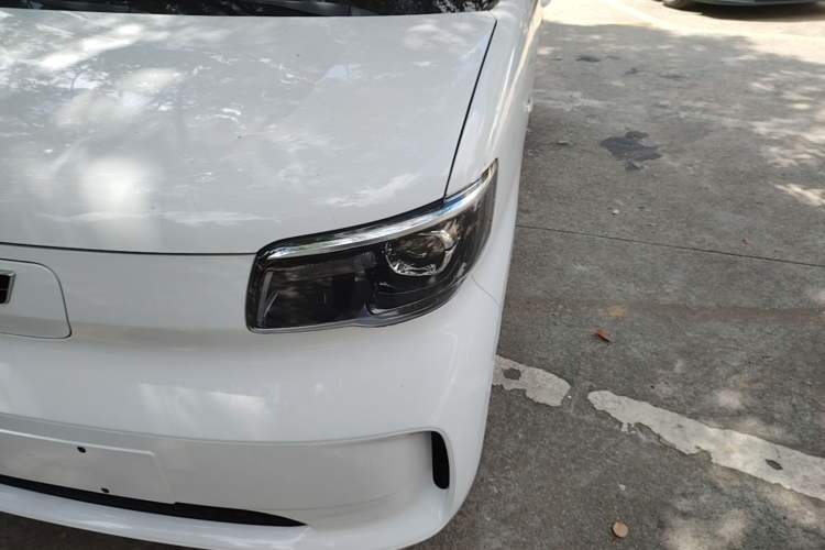 Used Wuling Zhiguang New Energy 2025 Model 305km Ambitious Edition Left Front Headlight
