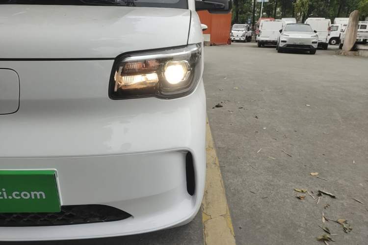Used Wuling Zhiguang New Energy 2025 Standard Model Left Front Headlight
