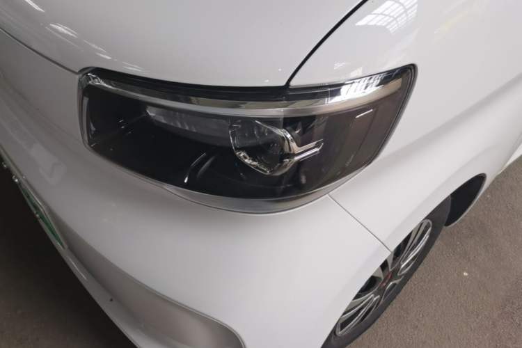 Used Wuling Zhiguang New Energy 2025 Standard Model Left Front Headlight
