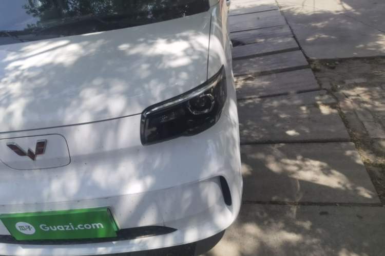 Used Wuling Zhiguang New Energy 2025 Model 305km Ambitious Edition Left Front Headlight