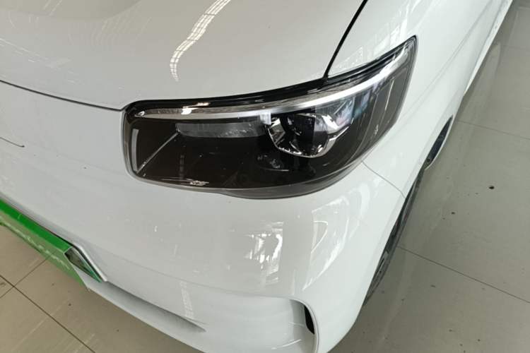 Used Wuling Zhiguang New Energy 2025 Comfort Model Left Front Headlight