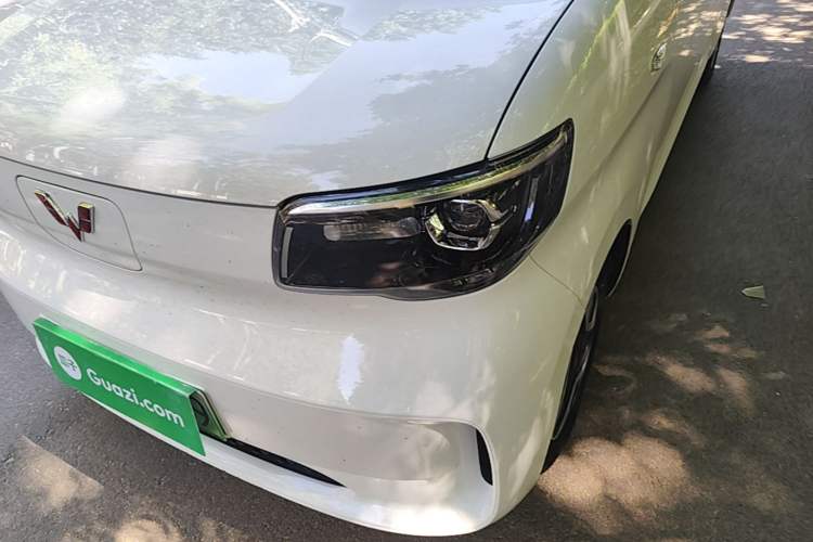 Used Wuling Zhiguang New Energy 2025 Standard Model Left Front Headlight