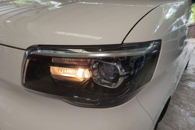 Used Wuling Zhiguang New Energy 2025 Comfort Model Left Front Headlight