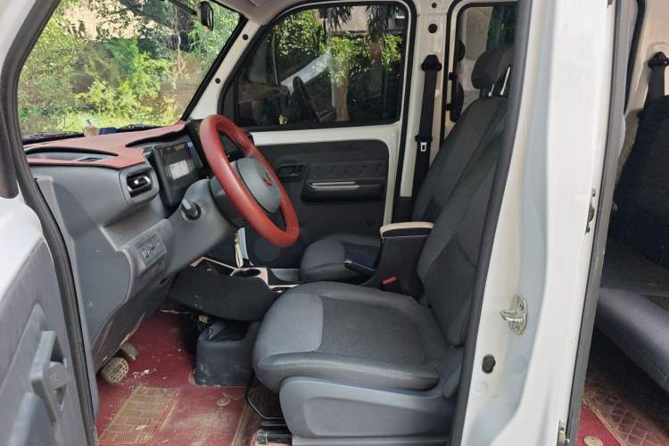 Used Wuling Zhiguang New Energy 2025 Standard Model Left Front Seat