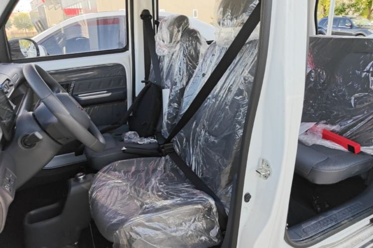 Used Wuling Zhiguang New Energy 2025 Comfort Model Left Front Seat
