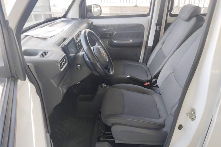 Used Wuling Zhiguang New Energy 2025 Comfort Model Left Front Seat