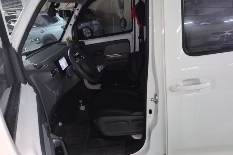 Used Wuling Zhiguang New Energy 2025 Model 305km Ambitious Edition Left Front Seat