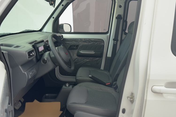 Used Wuling Zhiguang New Energy 2025 Comfort Model Left Front Seat