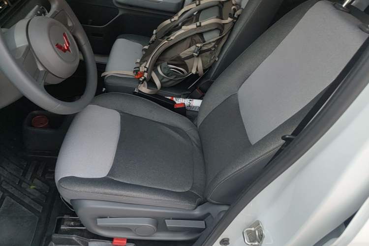 Used Wuling Zhiguang New Energy 2025 Model 305km Ambitious Edition Left Front Seat
