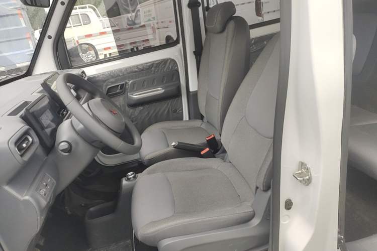 Used Wuling Zhiguang New Energy 2025 Standard Model Left Front Seat