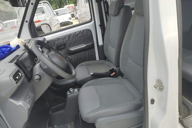 Used Wuling Zhiguang New Energy 2025 Standard Model Left Front Seat