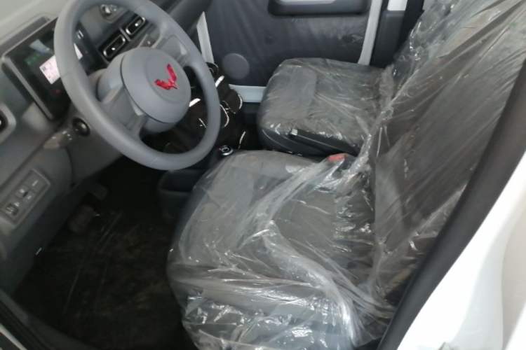 Used Wuling Zhiguang New Energy 2025 Comfort Model Left Front Seat
