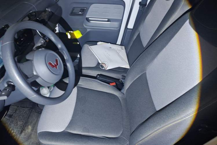 Used Wuling Zhiguang New Energy 2025 Model 305km Ambitious Edition Left Front Seat