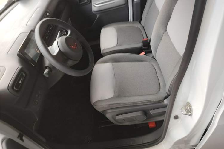 Used Wuling Zhiguang New Energy 2025 Model 305km Ambitious Edition Left Front Seat