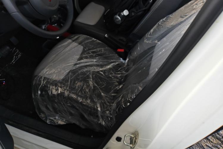 Used Wuling Zhiguang New Energy 2025 Model 305km Ambitious Edition Left Front Seat