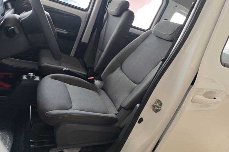 Used Wuling Zhiguang New Energy 2025 Comfort Model Left Front Seat
