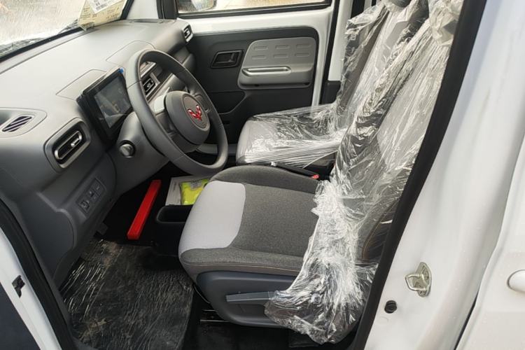 Used Wuling Zhiguang New Energy 2025 Model 305km Ambitious Edition Left Front Seat