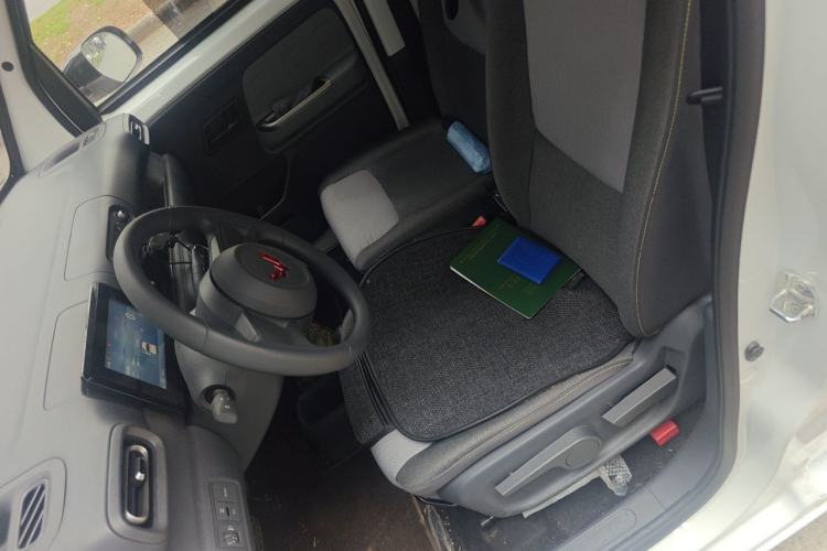 Used Wuling Zhiguang New Energy 2025 Model 305km Ambitious Edition Left Front Seat
