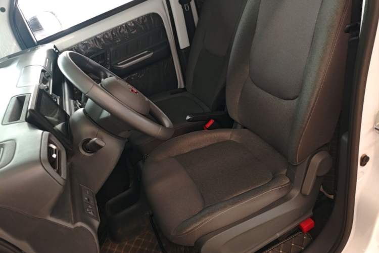 Used Wuling Zhiguang New Energy 2025 Comfort Model Left Front Seat