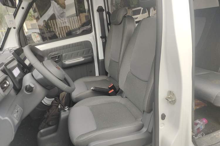 Used Wuling Zhiguang New Energy 2025 Standard Model Left Front Seat