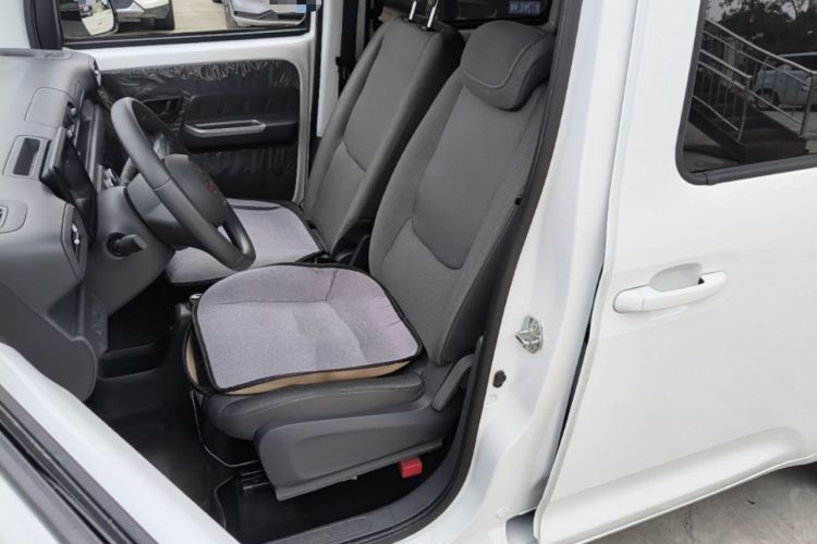 Used Wuling Zhiguang New Energy 2025 Comfort Model Left Front Seat