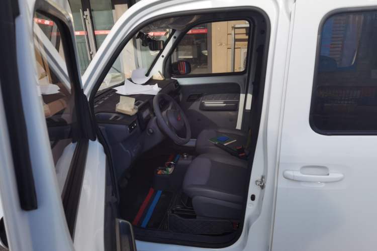 Used Wuling Zhiguang New Energy 2025 Standard Model Left Front Seat