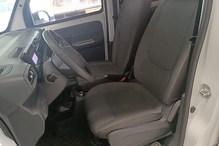 Used Wuling Zhiguang New Energy 2025 Comfort Model Left Front Seat