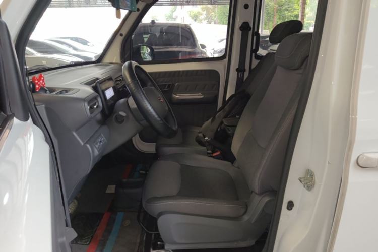 Used Wuling Zhiguang New Energy 2025 Comfort Model Left Front Seat