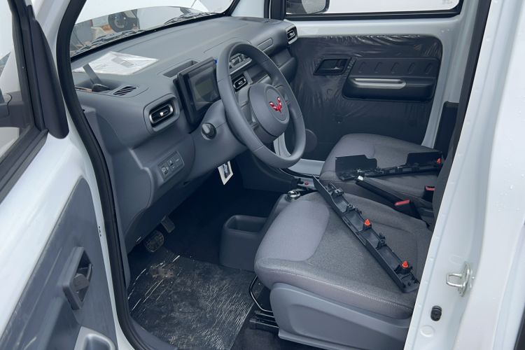 Used Wuling Zhiguang New Energy 2025 Comfort Model Left Front Seat
