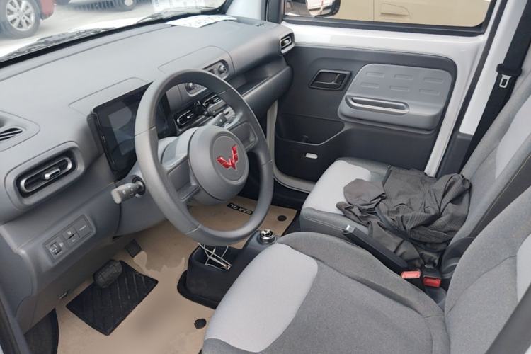 Used Wuling Zhiguang New Energy 2025 Model 305km Ambitious Edition Left Front Seat