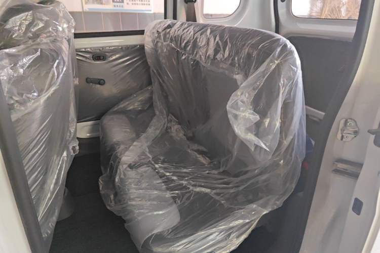 Used Wuling Zhiguang New Energy 2025 Model 305km Ambitious Edition Left Rear Seat