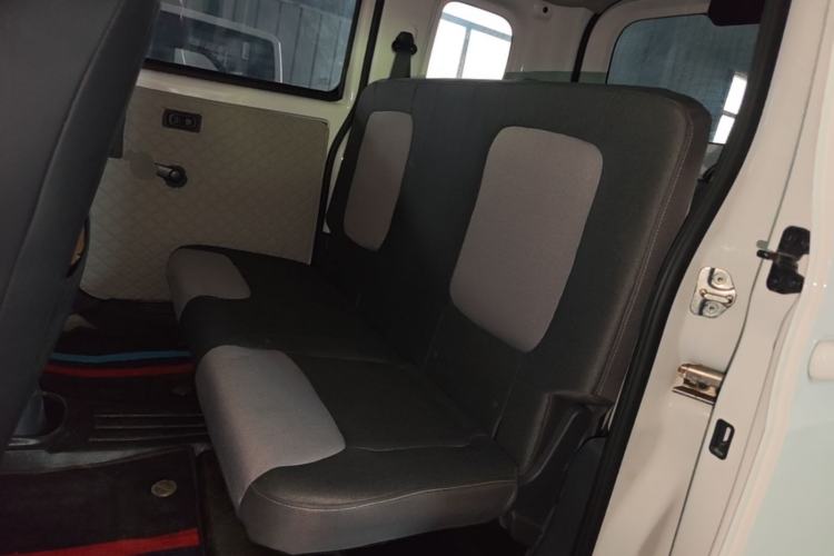 Used Wuling Zhiguang New Energy 2025 Model 305km Ambitious Edition Left Rear Seat