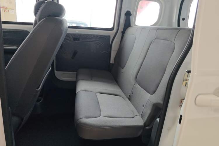Used Wuling Zhiguang New Energy 2025 Comfort Model Left Rear Seat
