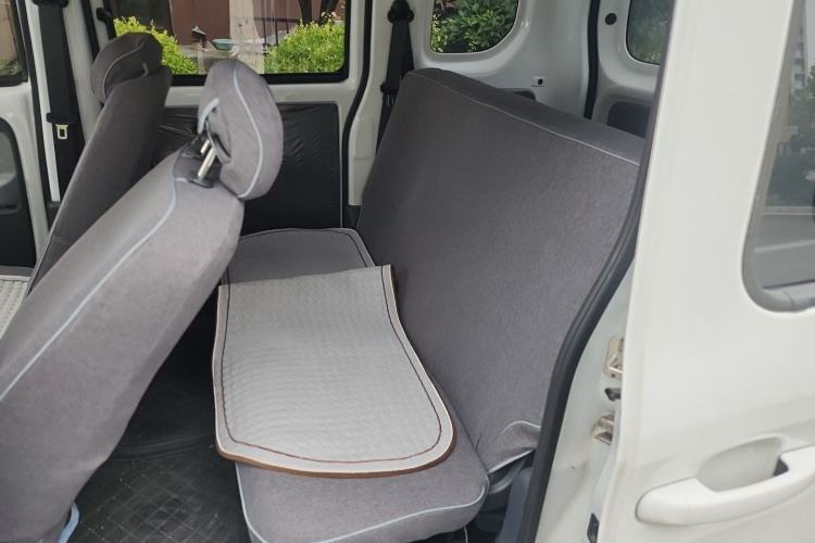 Used Wuling Zhiguang New Energy 2025 Model 305km Ambitious Edition Left Rear Seat