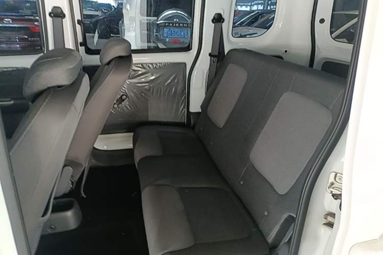 Used Wuling Zhiguang New Energy 2025 Comfort Model Left Rear Seat
