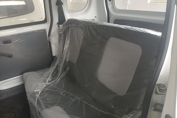 Used Wuling Zhiguang New Energy 2025 Model 305km Ambitious Edition Left Rear Seat