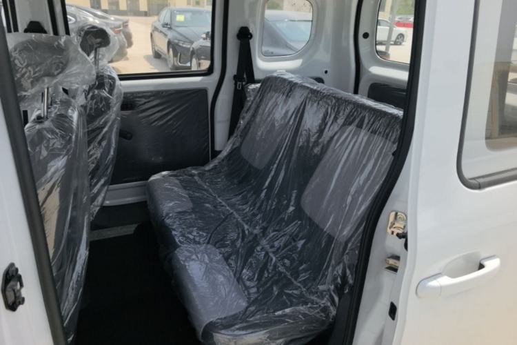 Used Wuling Zhiguang New Energy 2025 Model 305km Ambitious Edition Left Rear Seat
