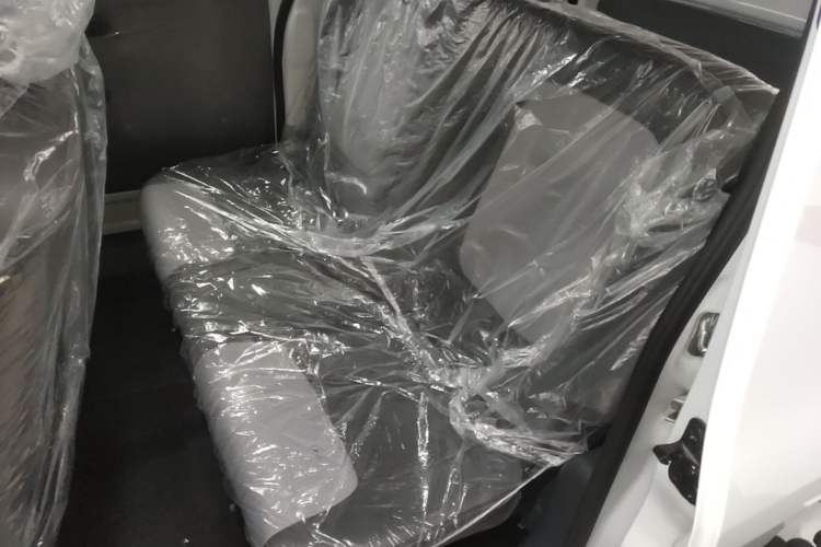 Used Wuling Zhiguang New Energy 2025 Model 305km Ambitious Edition Left Rear Seat
