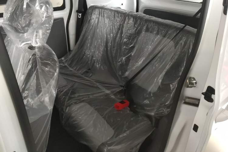 Used Wuling Zhiguang New Energy 2025 Model 305km Ambitious Edition Left Rear Seat