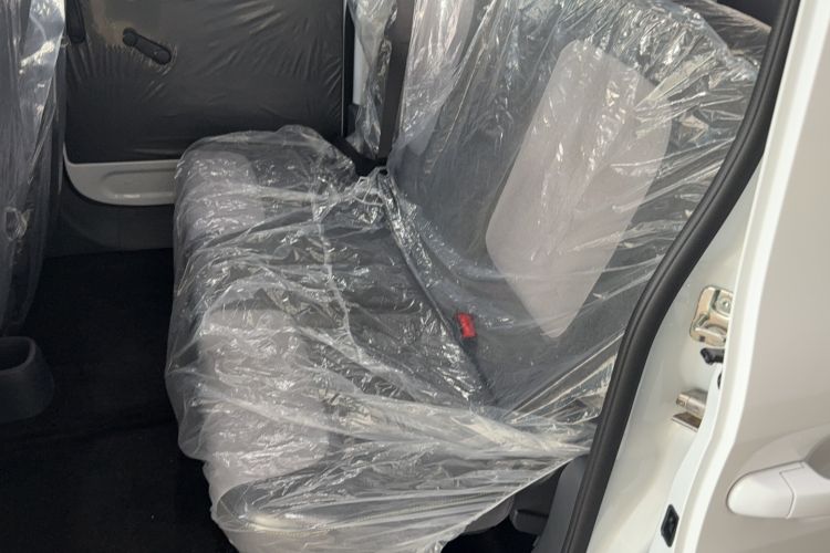 Used Wuling Zhiguang New Energy 2025 Model 305km Ambitious Edition Left Rear Seat