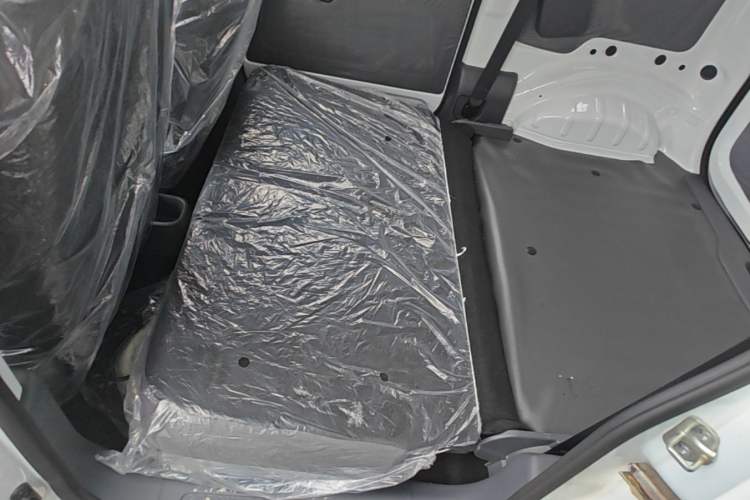 Used Wuling Zhiguang New Energy 2025 Model 305km Ambitious Edition Left Rear Seat