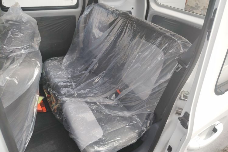 Used Wuling Zhiguang New Energy 2025 Model 305km Ambitious Edition Left Rear Seat