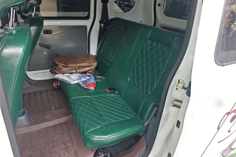 Used Wuling Zhiguang New Energy 2025 Model 305km Ambitious Edition Left Rear Seat
