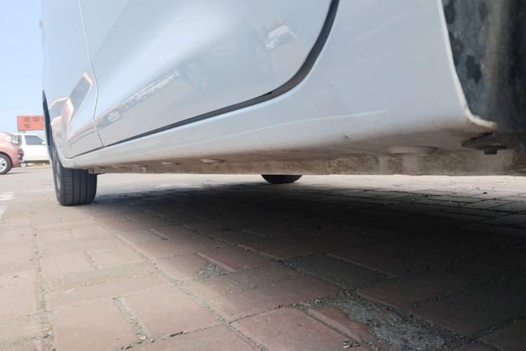 Used Wuling Zhiguang New Energy 2025 Comfort Model Left Side Sill