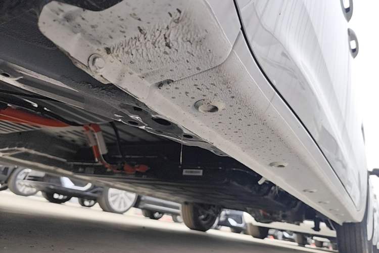 Used Wuling Zhiguang New Energy 2025 Standard Model Left Side Sill