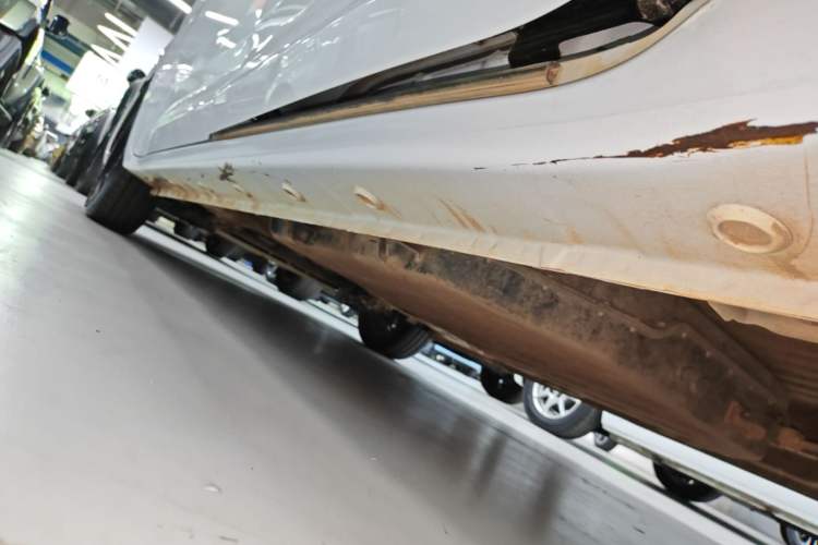Used Wuling Zhiguang New Energy 2025 Standard Model Left Side Sill